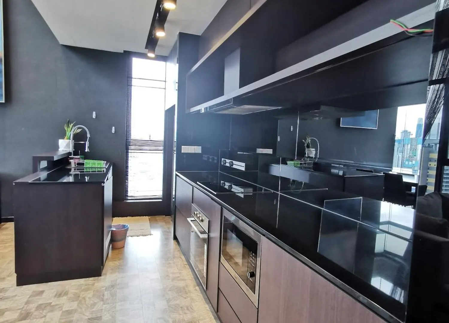 Expressionz Professional Suites By Aurora Summer Suites Kuala Lumpur